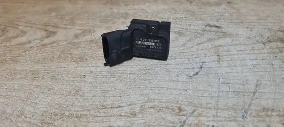Volvo V70 Air pressure sensor 0261230090