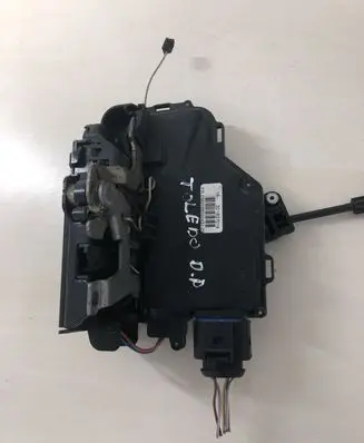 Seat Toledo III (5P) Front door lock 3D1837016