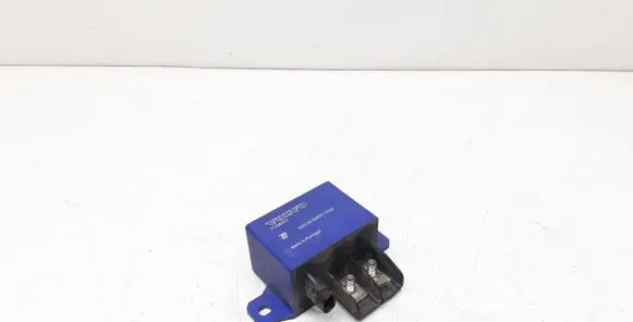Volvo V50 Glow plug pre-heat relay 31296273