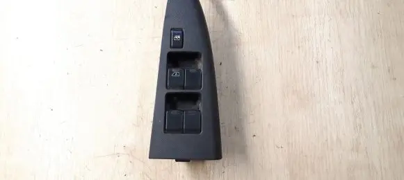 Nissan Note (E11) Electric window control switch 254019U12B
