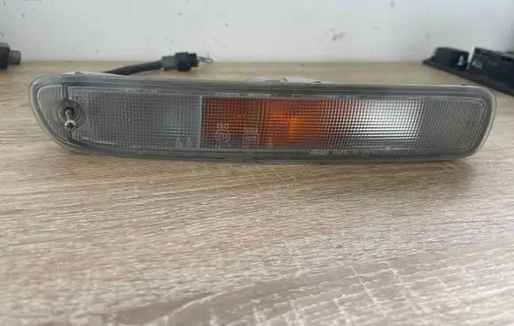 Mazda 323 F Front indicator light 21061708