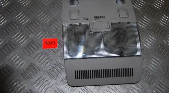 Audi A4 S4 B6 8E 8H Front seat light 8E0947135