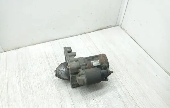 Peugeot 208 Starter motor 9663528880 M000T22471