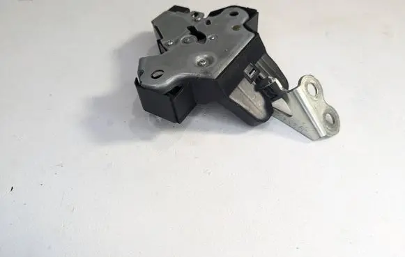 Toyota Avensis T270 Tailgate exterior lock 2142