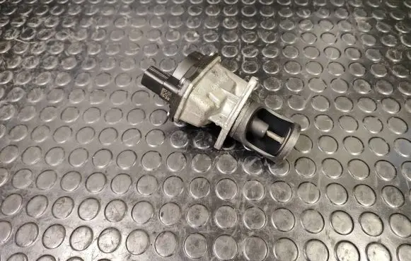 Audi A8 S8 D4 4H EGR valve