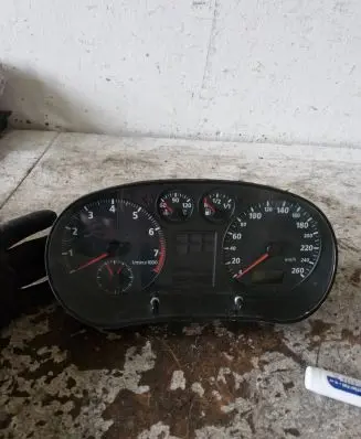 Audi A3 S3 8L Speedometer (instrument cluster) 8L0919860A 110008778002