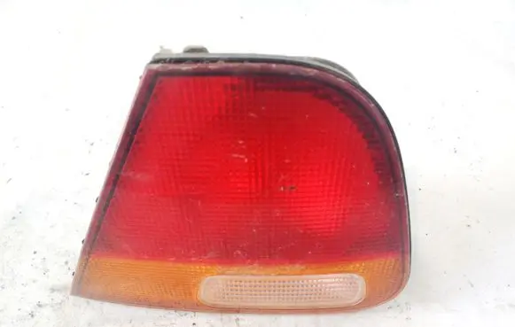 Mitsubishi Carisma Tailgate rear/tail lights mb952986