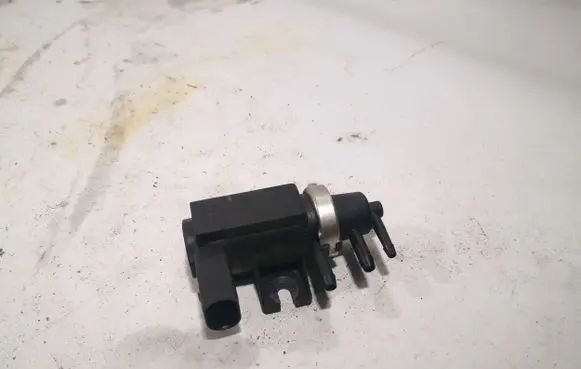 Volkswagen Touareg I Turbo solenoid valve 1J0906627C