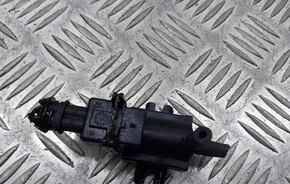 Opel Zafira B Valve vacuum 8972882491