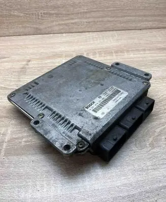 Renault Laguna II Engine control unit/module ECU HOM8200126462 0281010482 8200121886