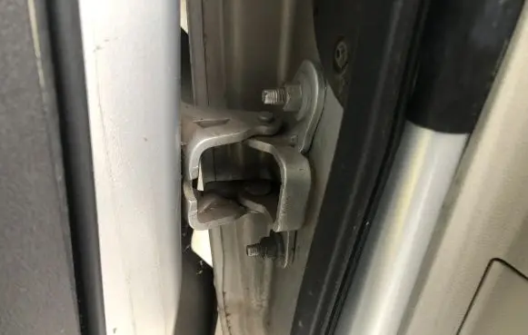 Chrysler Grand Voyager V Front door lower hinge 