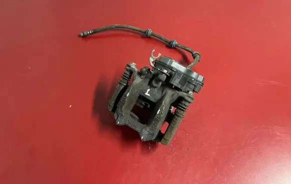 BMW X1 U11 Rear brake caliper 8837109 6891065 34208837109