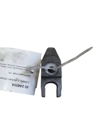 Opel Insignia A Fuel Injector clamp holder 78284