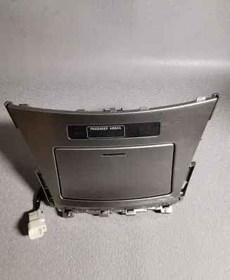 Toyota Avensis T270 Car ashtray 83950050502134 8395005050 9868
