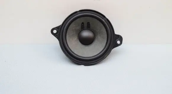Audi A4 S4 B9 8W Front door speaker 8W0035303
