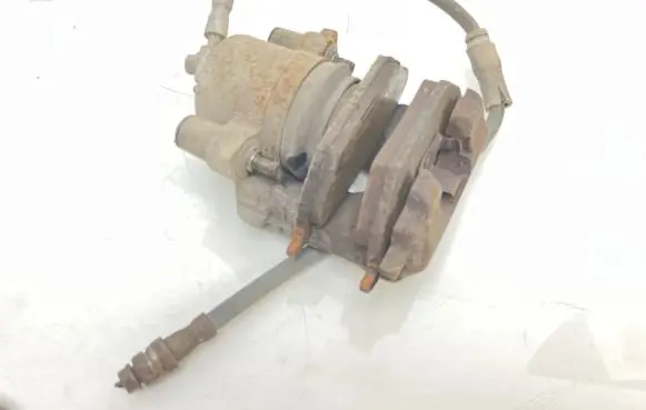 Skoda Octavia Mk2 (1Z) Front brake caliper