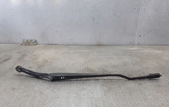 Peugeot 307 Front wiper blade arm