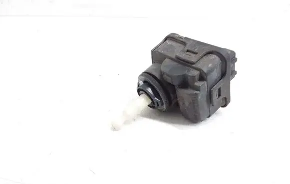 Headlight level adjustment motor