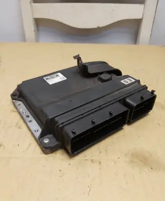 Toyota RAV 4 (XA30) Engine control unit/module 8966142C10 1758007743
