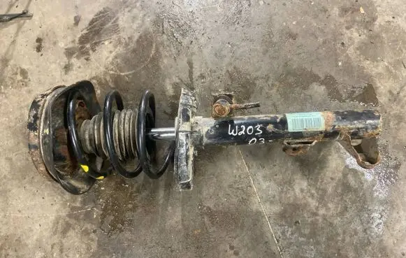 Mercedes-Benz C W203 Front shock absorber/damper A2033204130 133204130