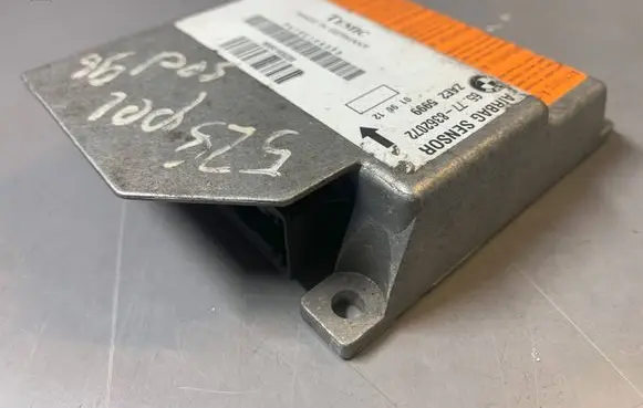 BMW 5 E39 Airbag control unit/module 65778362072 ZAE25999 8362072