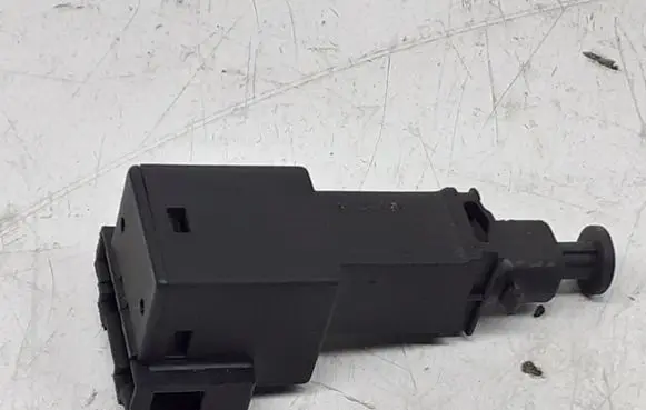 Audi A4 S4 B6 8E 8H Brake pedal sensor switch