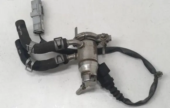 Nissan Navara D23 AdBlue injector 160725JU0A