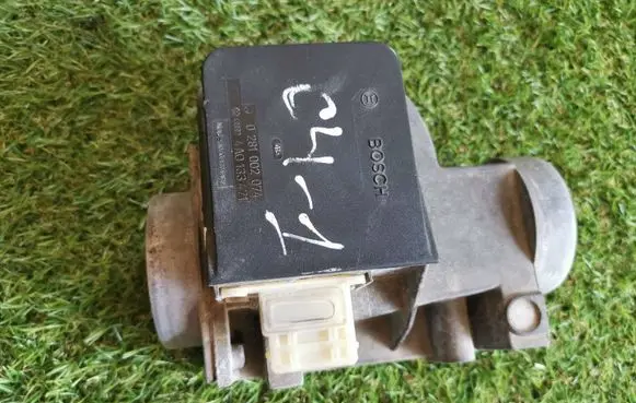 Audi A6 S6 C4 4A Mass air flow meter 4A0133471 0281002074