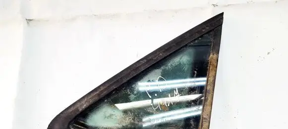 Volkswagen Touran I Front triangle window/glass 