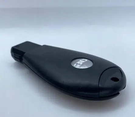 Chrysler Town u0026 Country V Ignition key/card 68223219AA