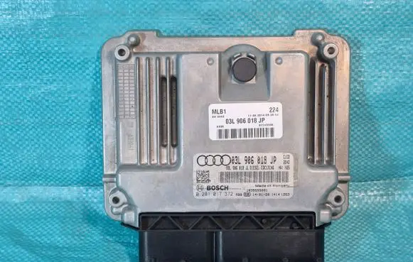 Audi A4 S4 B8 8K Engine control unit/module 03L906018JP 07315565