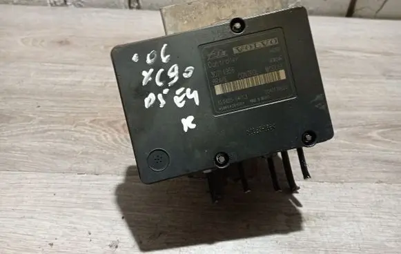 Volvo XC90 ABS Pump 10092504113 30714956 30714952