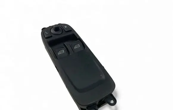 Volvo C30 Electric window control switch 30773208