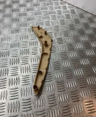 Volkswagen PASSAT B6 Rear door handle trim 3C2867171A