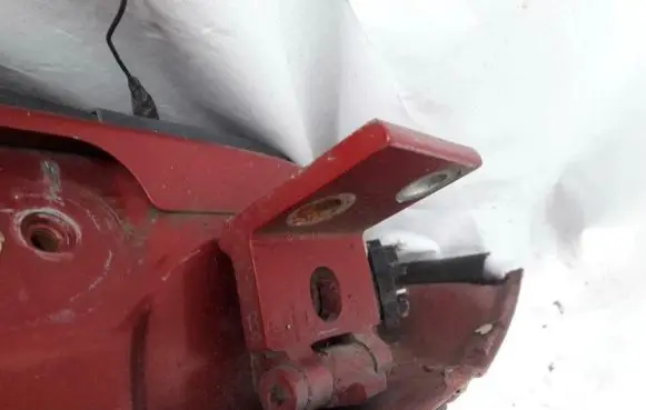 Citroen Xsara Rear door lower hinge