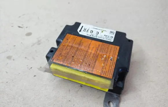 Nissan X-Trail T32 Airbag control unit/module 988204CG0A