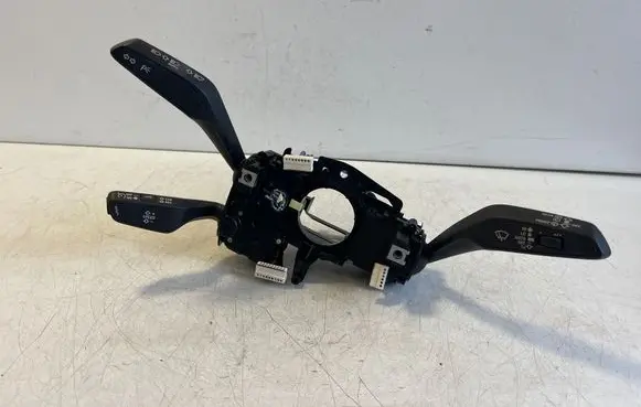 Audi Q2 - Wiper turn signal indicator stalk/switch 82A953521LM