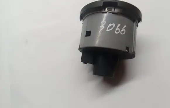 Skoda Octavia Mk2 (1Z) Light switch 1Z0941431E