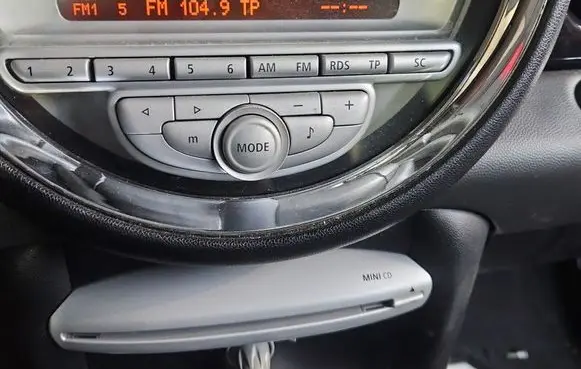 Mini One - Cooper R57 Radio/CD/DVD/GPS head unit 3454566 IMPRK1543689