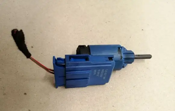 Clutch pedal sensor