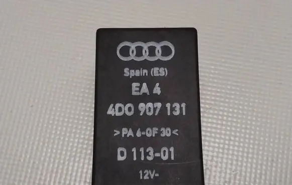 Audi A4 S4 B5 8D Other relay 4D0907131 P11301