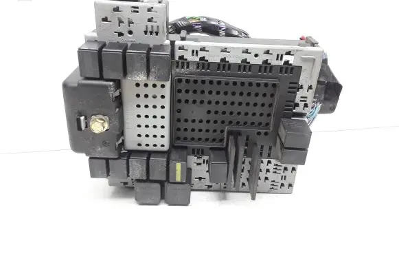 Volvo XC70 Fuse module 8688374 8645716