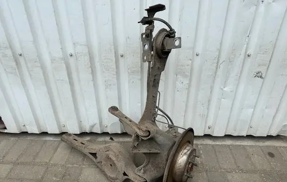 Ford Mondeo MK IV Rear wheel hub spindle/knuckle 6G915A969