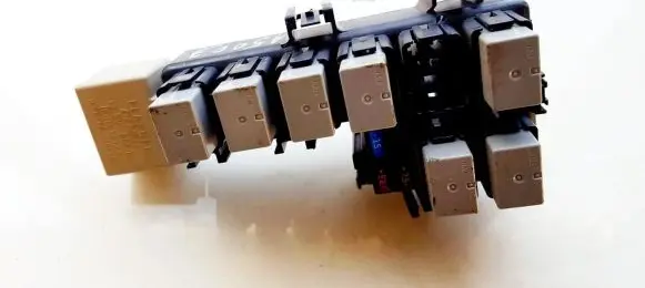 Subaru Forester SH Fuse box set E11020100
