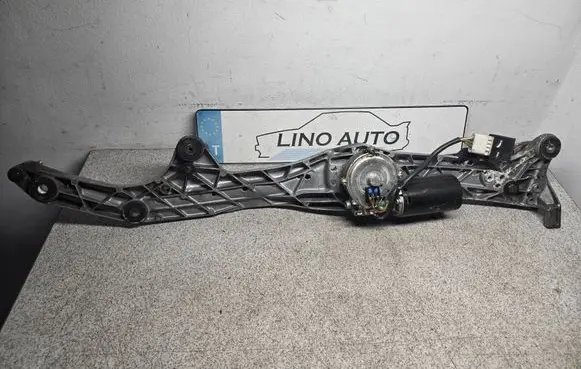 BMW 7 E38 Front wiper linkage and motor 61618352888