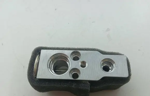 Air conditioning (A/C) expansion valve