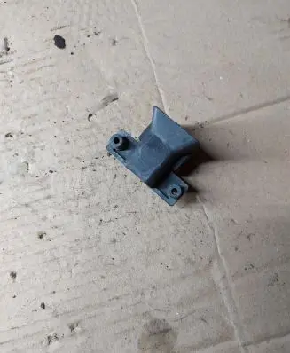 Renault Espace III Fender mounting bracket 6025300840H