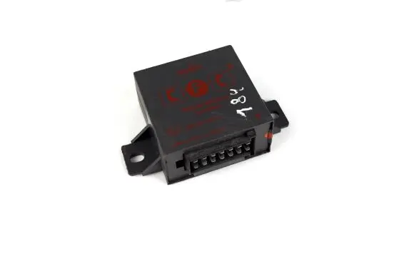 Audi A4 S4 B7 8E 8H Tow bar trailer control unit/module 52011506