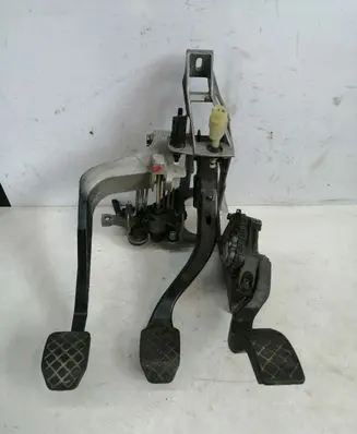 Audi A6 S6 C5 4B Accelerator throttle pedal 8D1721523F 8D1721117