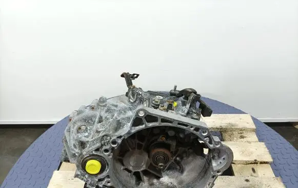 Manual 6 speed gearbox